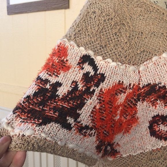 Beautiful 47 percent Cotton Sweater by Anthropologie - Picture 5 of 13